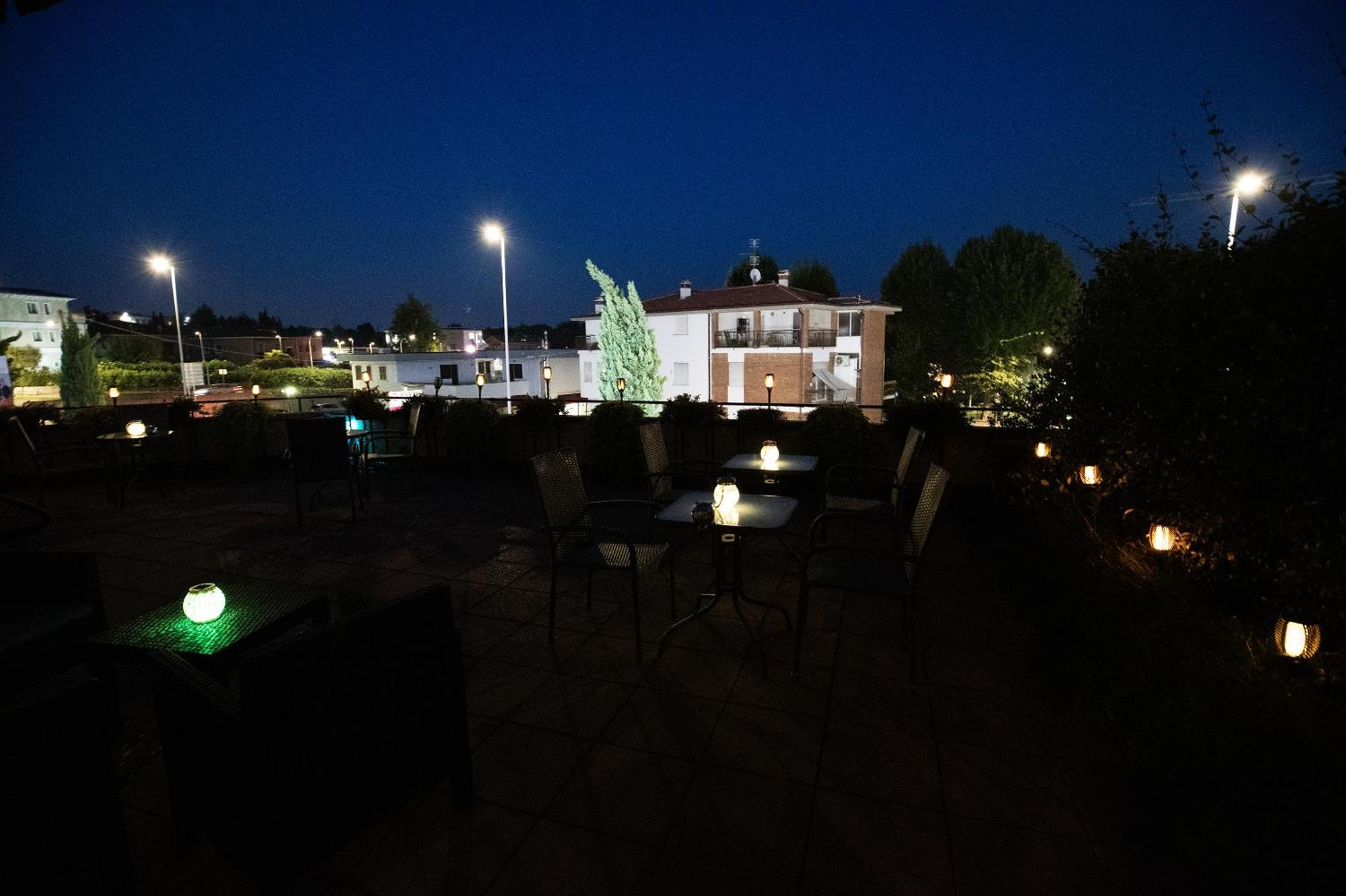 Bru Rooms Peschiera del Garda Exterior foto