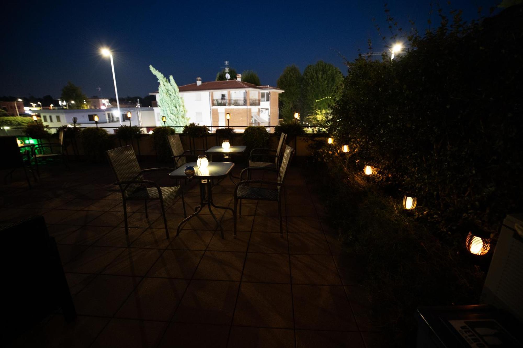Bru Rooms Peschiera del Garda Exterior foto