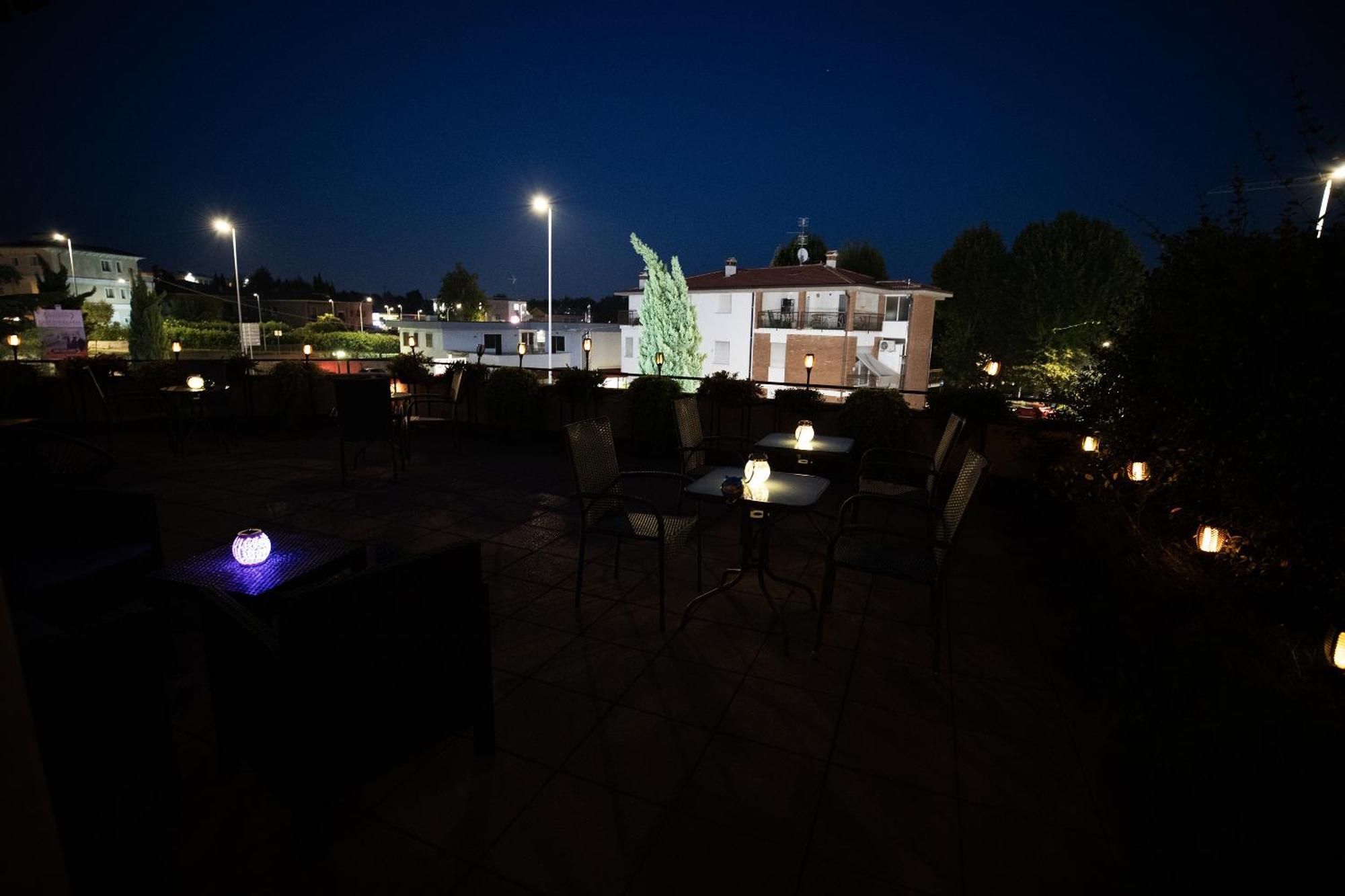 Bru Rooms Peschiera del Garda Exterior foto