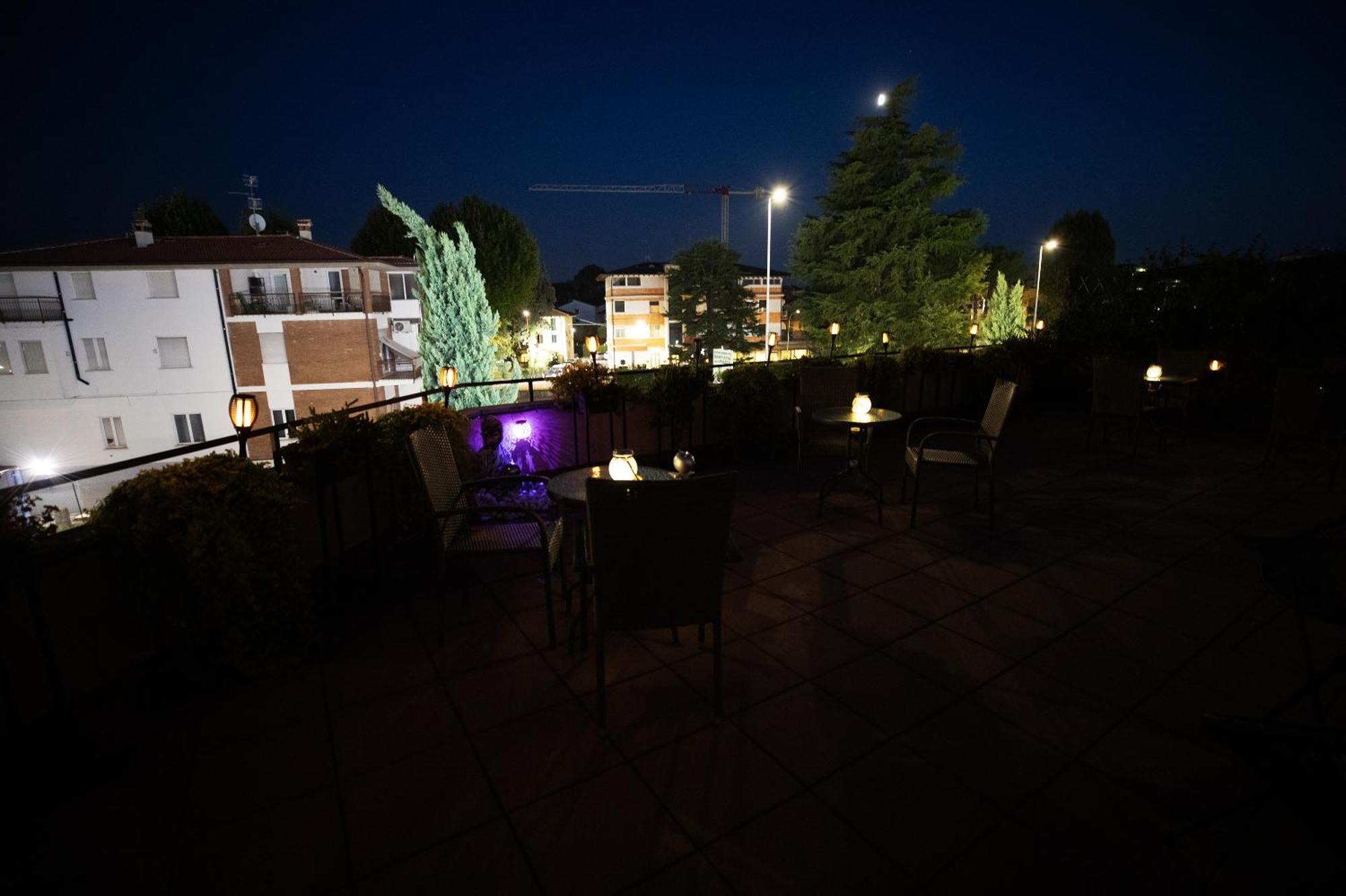 Bru Rooms Peschiera del Garda Exterior foto