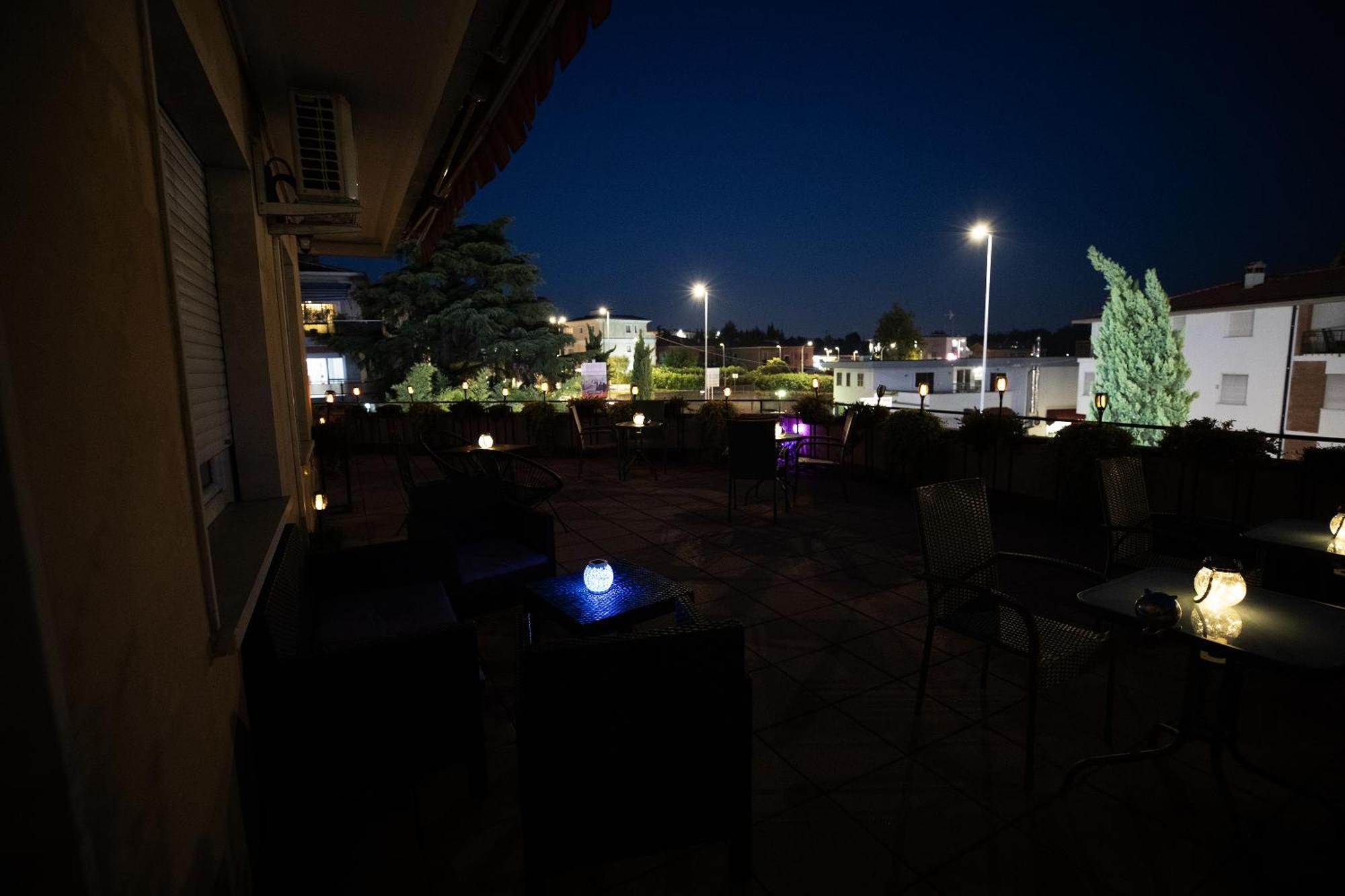 Bru Rooms Peschiera del Garda Exterior foto